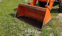 Kubota Farm Tractor With Loader L3301D