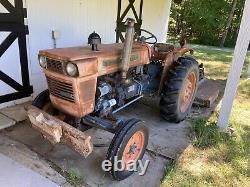 Kubota L260 Vintage Small Farm Tractor