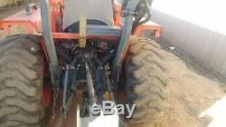 Kubota L3400 Tractor with Loader 4WD diesel Hydrostatic withbox blade