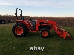 Kubota L4630 4x4 tractor with loader