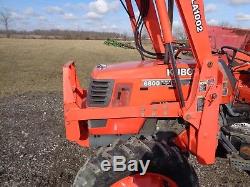 Kubota M6800 Tractor with LA1002 Loader, 4WD, Hydraulic Shuttle, 1 remote, 1730hrs