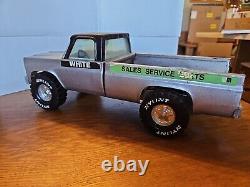 NYLINT WHITE FARM EQUIPMENT SALES SERVICE SQUARE BODY CHEVROLET CHEVY Tractor