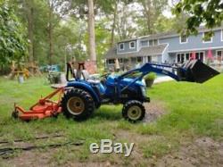 New Holland TC29D with Loader 4x4
