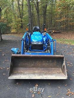 New Holland TC33D 4x4 Hydro Tractor Withloader