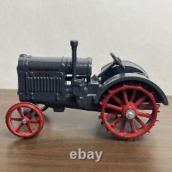 Scale Models McCormick Deering 10-20 H. P. Diecast Metal Farm Tractor Toy 116