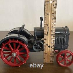 Scale Models McCormick Deering 10-20 H. P. Diecast Metal Farm Tractor Toy 116