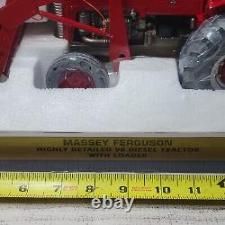 Speccast 2014 1/16 scal highly detailed Massey Ferguson 98 Diesel Tractor loader