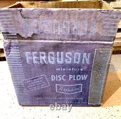 TOPPINGS DISC PLOW WITH BOX 1953 Era. PlOW AND BOX ONLY, TRACTOR NOT INCLUDED