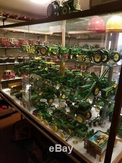 Toy Tractor And Farm Machinery Collection Ertl Eska John Deere IH Farmall