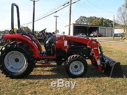 VERY NICE McCORMICK X10.40M 4 X 4 LOADER TRACTOR ONLY 138 HOURS
