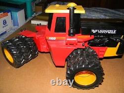 Versatile 1150 4WD Tractor With Triples 1/16 Scale Models Farm Toy Old