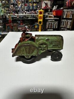 Vintage Arcade #612 Cast Iron Metal Toy Oliver Tractor withDriver RARE COLLECTIBLE