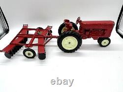 Vintage Die Cast Ertl International Harvester Tractor Farm Wagon Plow 116