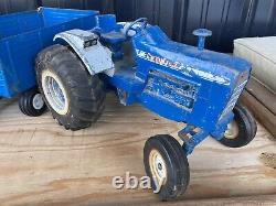 Vintage ERTL 1/12 Scale FORD Model 8000 Toy Tractors & Big Blue Wagon 4 Pieces