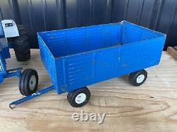 Vintage ERTL 1/12 Scale FORD Model 8000 Toy Tractors & Big Blue Wagon 4 Pieces