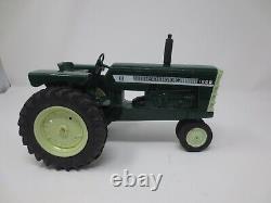 Vintage Ertl 1/16 Scale Oliver 1800 Farm Toy Tractor