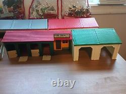 Vintage Ertl Farm Country Sheds House Riding School Accessories