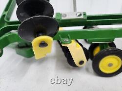 Vintage Original 1/16 Ertl John Deere Toy 220 Power-Flex Disc Farm Tractor 7520