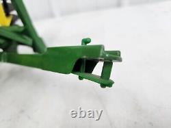 Vintage Original 1/16 Ertl John Deere Toy 220 Power-Flex Disc Farm Tractor 7520