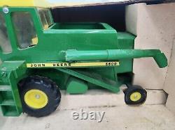 Vintage Original 1/24 Ertl John Deere Toy 6600 Combine In Box Farm Tractor