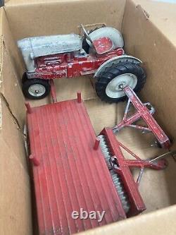 Vtg Hubley Farm Set No 90 Hubley Barn Box Hubley Tractor Complete Set 1/12 Scale